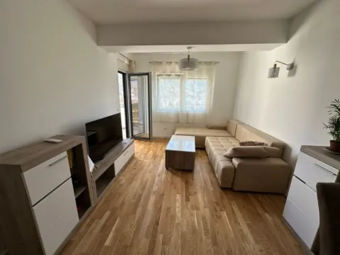 Prodaja, dvosoban stan, 68m², Centar, Bar - image 1