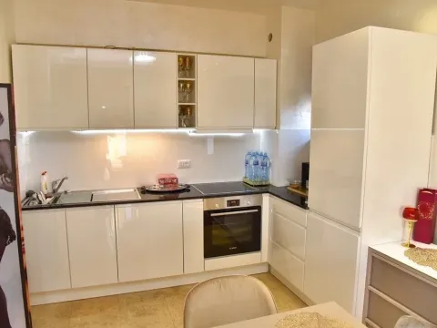 Rent, four bedroom apartment, 140m², Centar, Podgorica - image 3