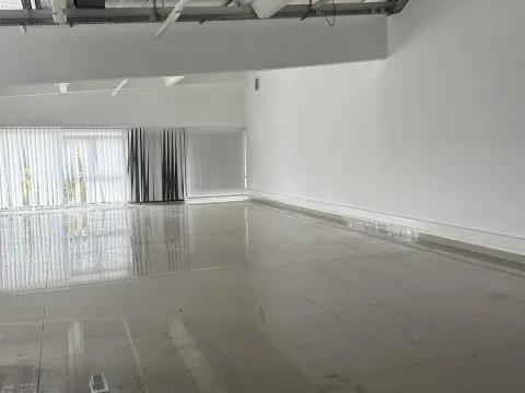 Izdavanje, poslovni prostor, 530m², Crveni Krst, Niš - image 3