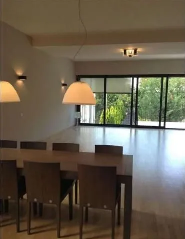 Izdavanje, trosoban stan, 118m², Savski Venac, Beograd