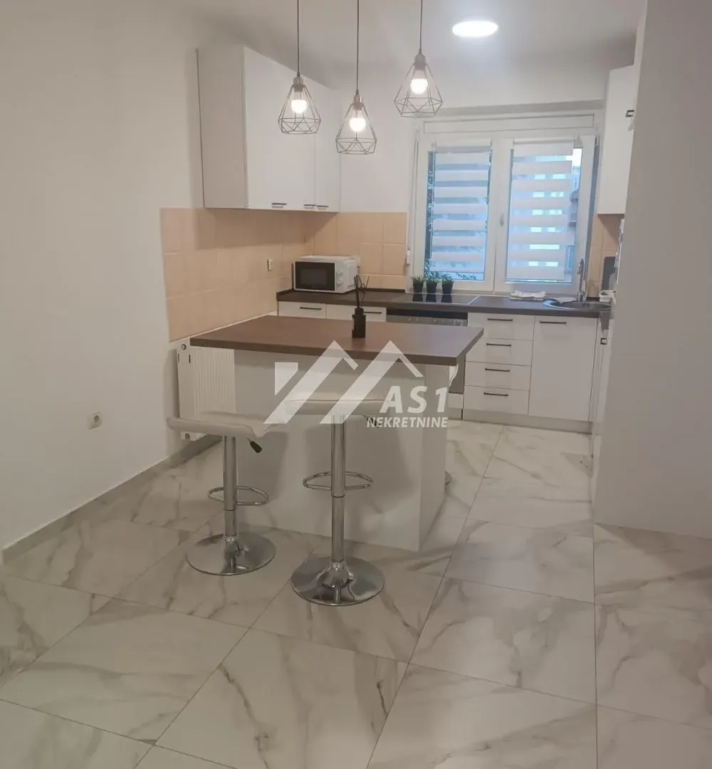 Izdavanje, dvosoban stan, 50m², Grbavica, Novi Sad Sve Podlokacije