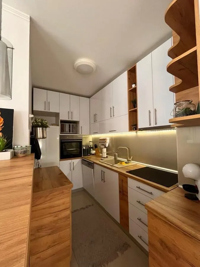 Prodaja, stan, 100m², Novo naselje, Novi Sad
