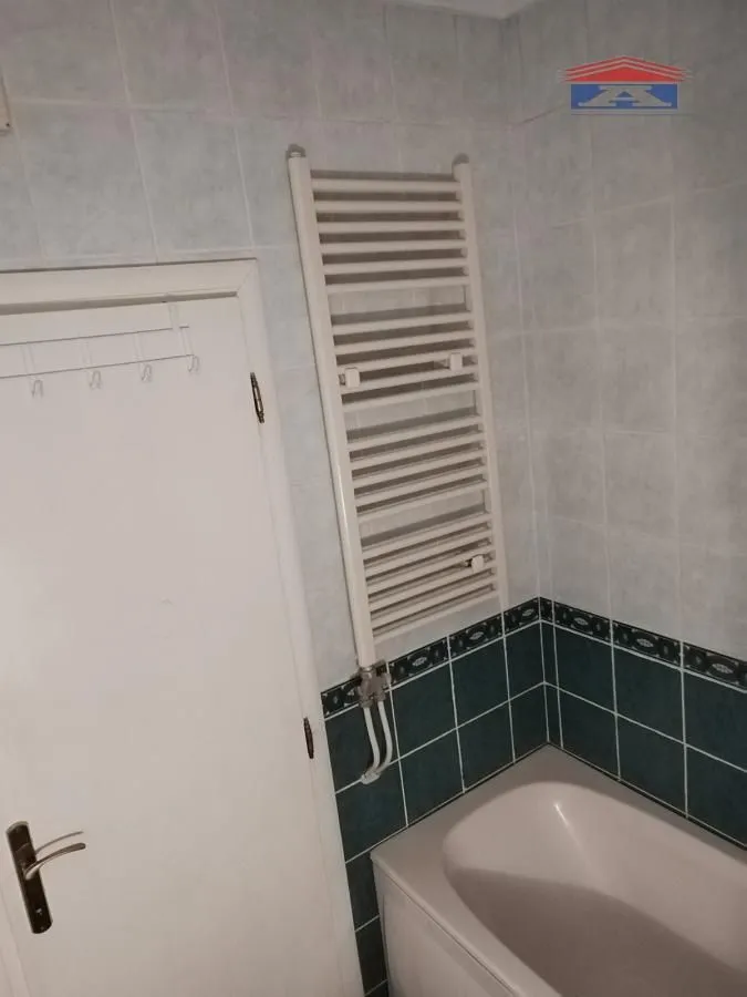 Izdavanje, jednosoban stan, 32m², Grbavica, Novi Sad Sve Podlokacije