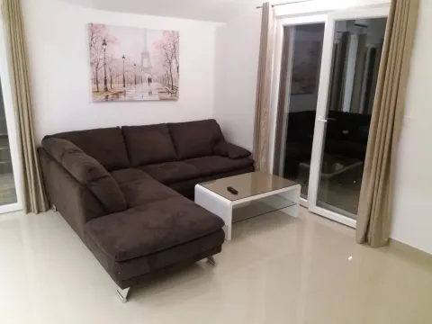 Prodaja, stan, 117m², Tivat, Crna Gora - image 4