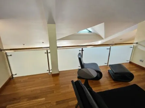 Izdavanje, kuća, 380m², Mareza, Podgorica - image 7