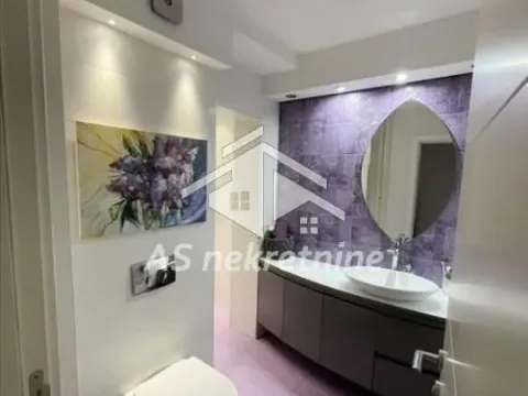 Izdavanje, trosoban stan, 82m², Novi Beograd Sve Podlokacije, Beograd - image 11