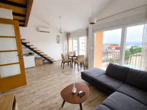 Izdavanje, stan, 45m², Tivat, Crna Gora - image 1