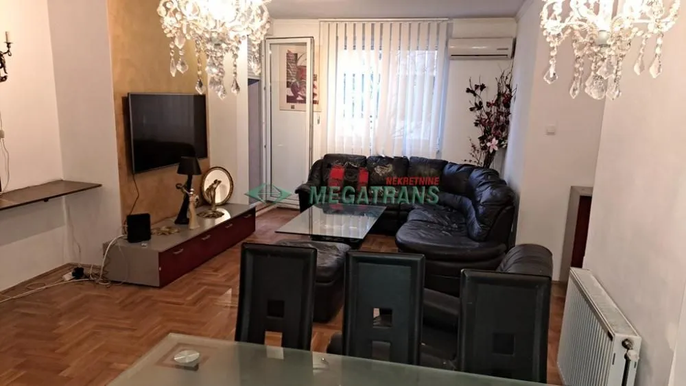 Izdavanje, četvorosoban stan, 100m², Novi Sad Sve Podlokacije, Novi Sad