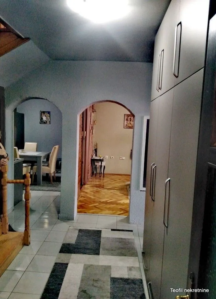 Prodaja, kuća, 307m², Lazarevac, Beograd