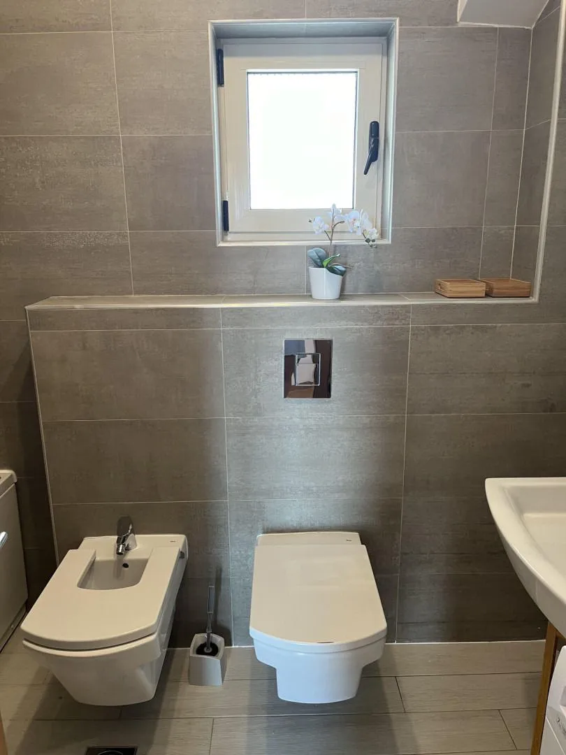 Prodaja, trosoban stan, 99m², Kalimanj, Tivat