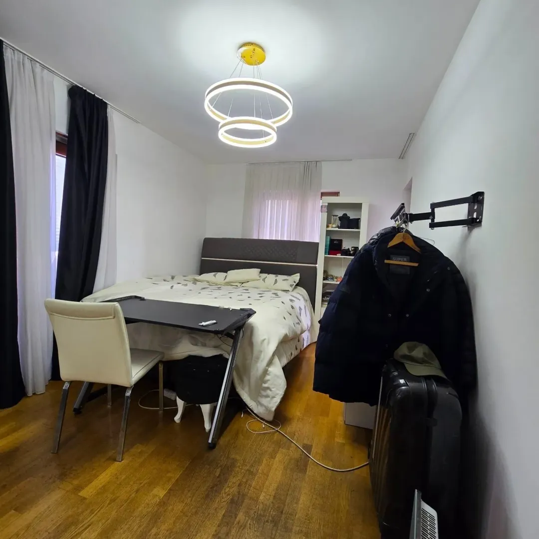 Prodaja, trosoban stan, 120m², Tološka šuma, Podgorica