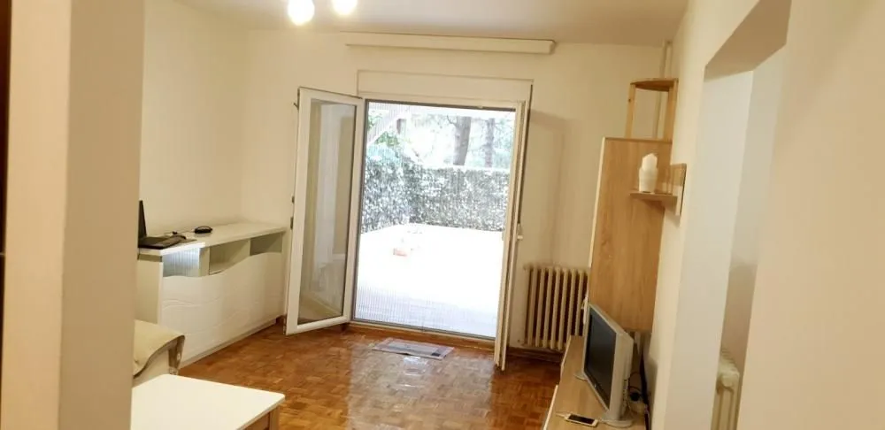 Izdavanje, trosoban stan, 84m², Bezanijska Kosa 2, Bežanijska Kosa Sve Podlokacije