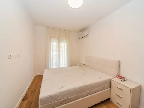 Rent, two bedroom apartment, 70m², Central Point, Podgorica - image 6