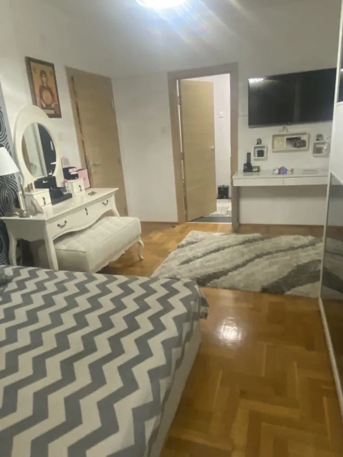Prodaja, četvorosoban stan, 121m², Novo naselje, Novi Sad