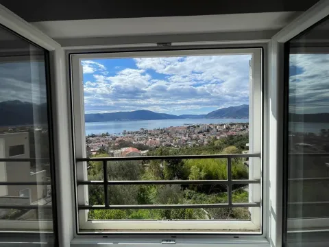 Rent, one bedroom apartment, 60m², Tivat, Crna Gora - image 3