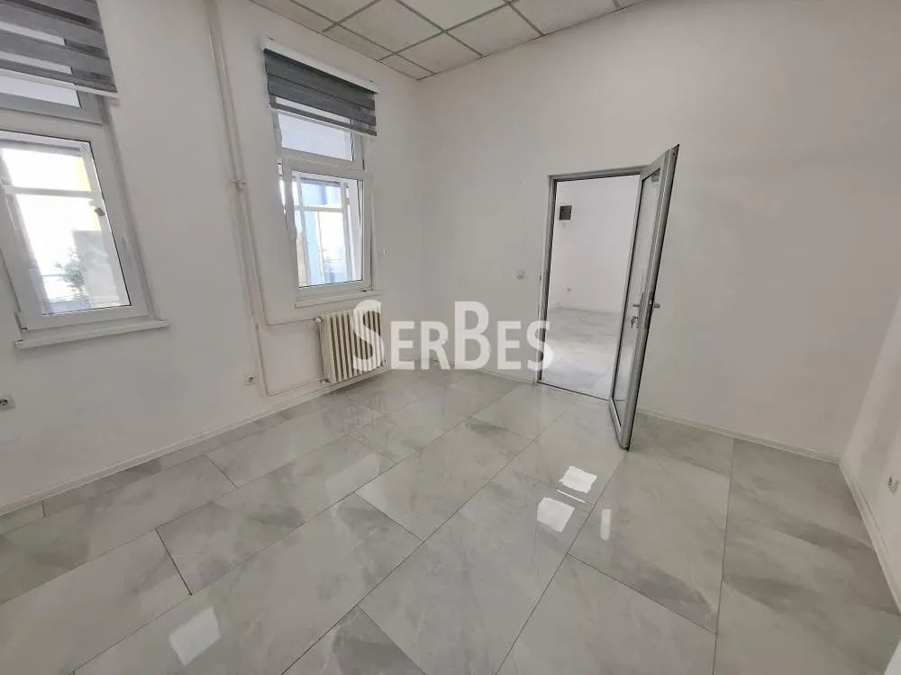 Rent, office space, 235m², Centar, Novi Sad