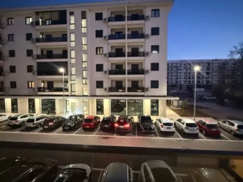 Izdavanje, dvosoban stan, 56m², City Kvart, Podgorica - image 10
