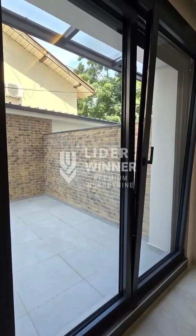 Sale, three bedroom apartment, 67m², Kluz, Zvezdara Sve Podlokacije