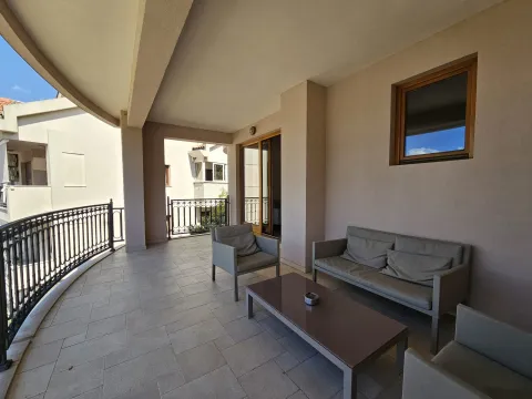 Prodaja, dvosoban stan, 106m², Dobrota, Kotor - image 16