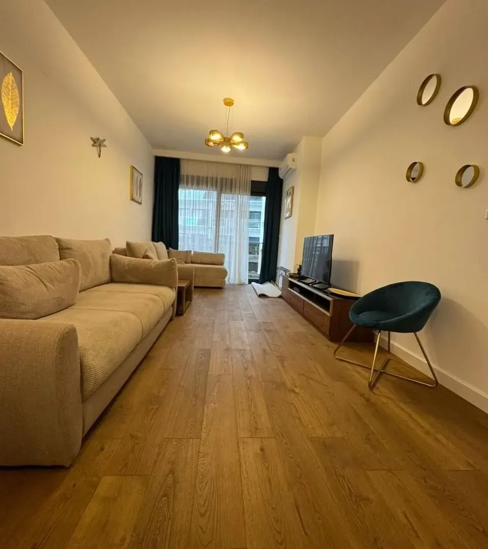 Prodaja, jednosoban stan, 65m², Centar, Bar