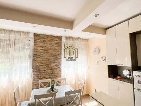 Izdavanje, dvosoban stan, 60m², Centar, Bar - image 5