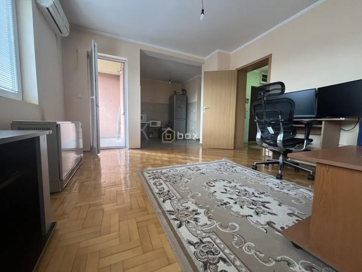 Prodaja, dvosoban stan, 59m², Pantelej, Niš