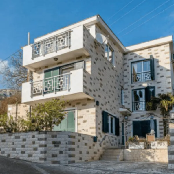 Rent, house, 450m², Bečići, Budva