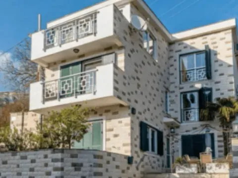 Izdavanje, kuća, 450m², Bečići, Budva - image 4