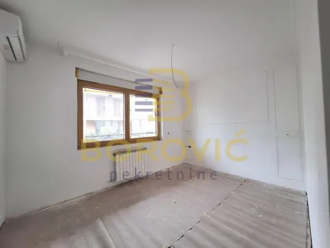 Prodaja, trosoban stan, 100m², Kluz, Zvezdara Sve Podlokacije - image 7