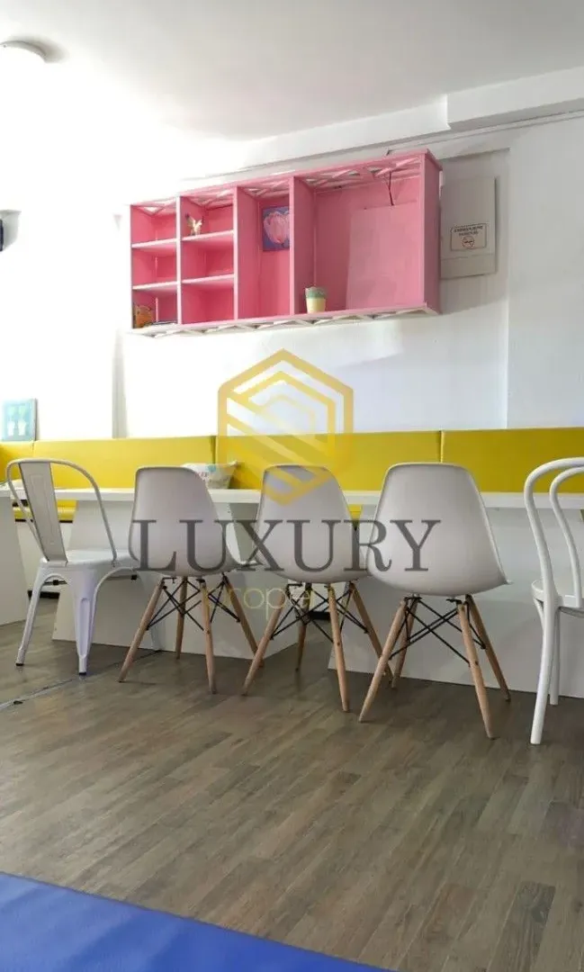 Rent, office space, 120m², 1 maj, Podgorica