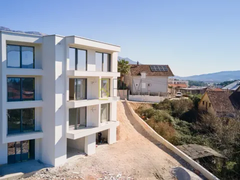 Prodaja, dvosoban stan, 76m², Tivat, Crna Gora - image 4