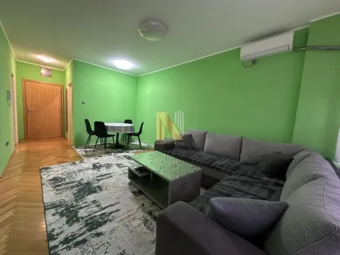 Izdavanje, dvosoban stan, 45m², Bulevar Oslobodjenja, Novi Sad Sve Podlokacije