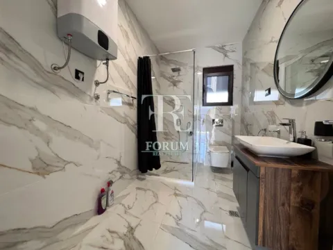 Izdavanje, kuća, 200m², Donji Kokoti, Podgorica - image 12