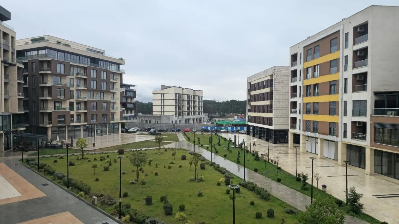 Izdavanje, jednosoban stan, 57m², Central Point, Podgorica