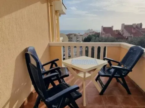 Sale, one bedroom apartment, 52m², Petrovac, Budva - image 2