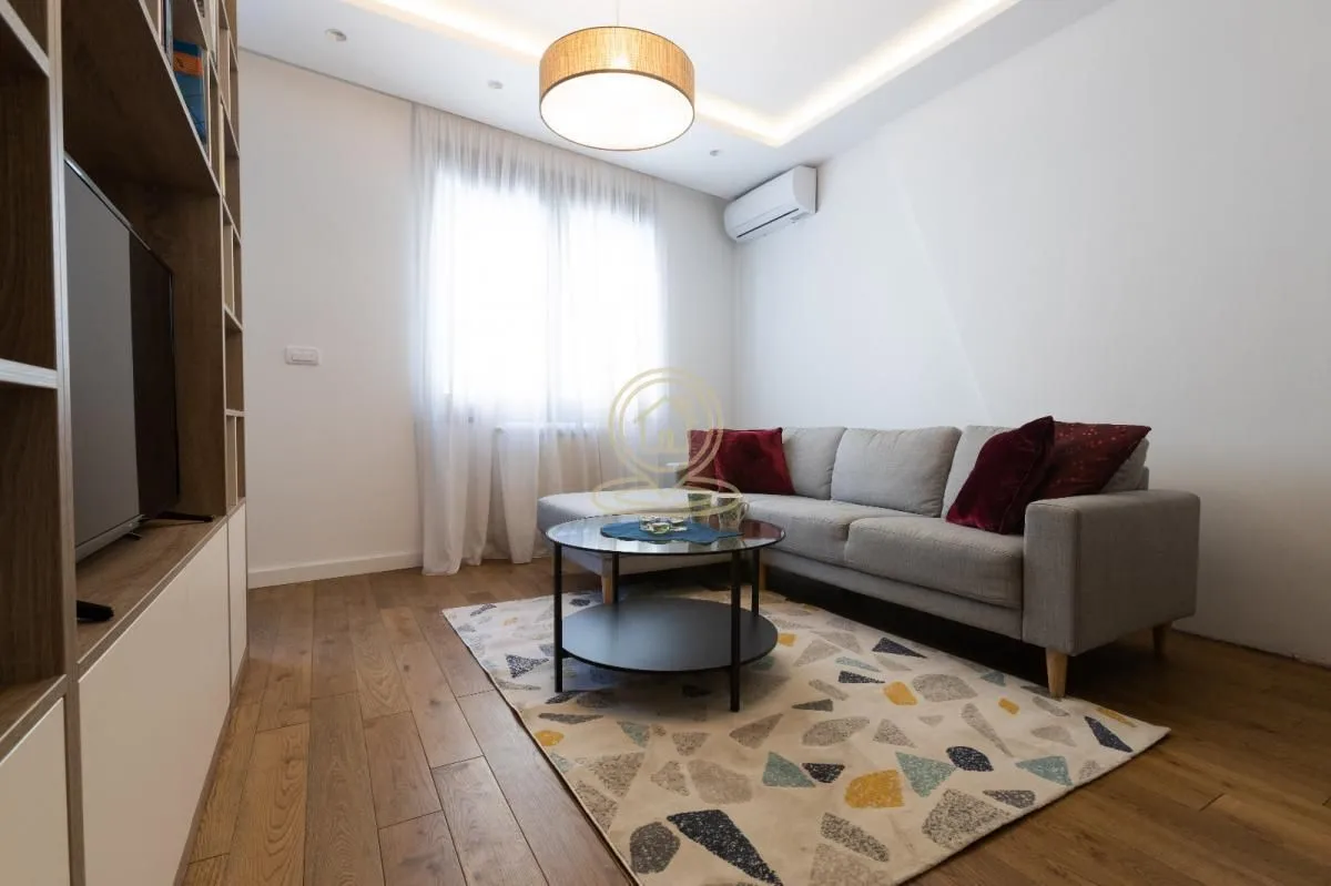 Izdavanje, jednosoban stan, 37m², Čubura, Beograd