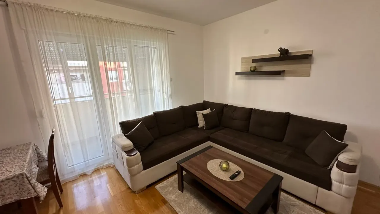 Izdavanje, jednosoban stan, 47m², Ljubović, Podgorica