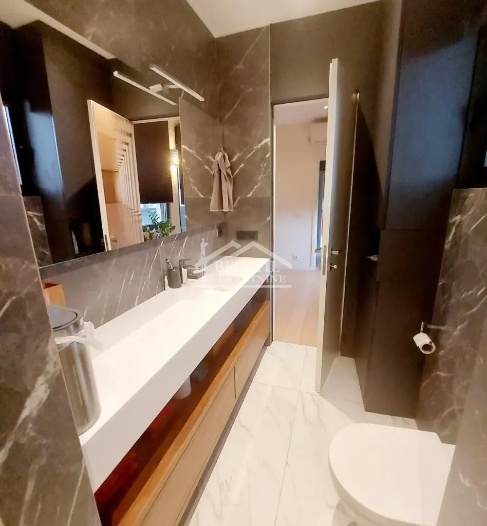 Sale, three bedroom apartment, 60m², Stari Grad, Beograd