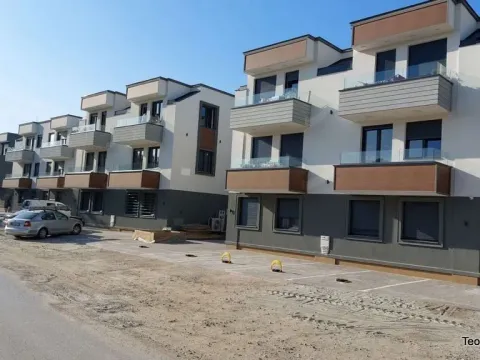 Prodaja, trosoban stan, 78m², Petrovaradin, Novi Sad - image 19