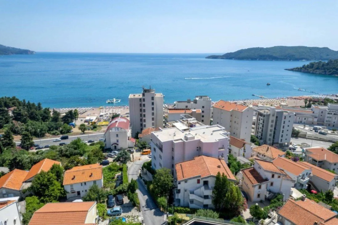 Prodaja, dvosoban stan, 265m², Bečići, Budva