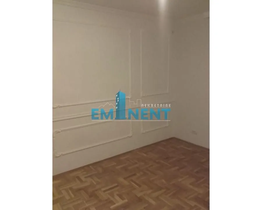 Izdavanje, trosoban stan, 57m², Crveni Krst, Beograd
