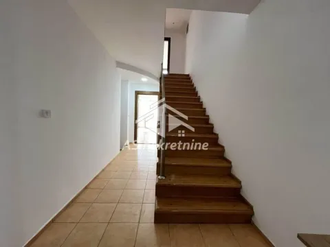 Prodaja, kuća, 252m², Zvezdara Sve Podlokacije, Beograd - image 31