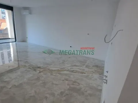 Rent, four bedroom apartment, 121m², Centar, Novi Sad - image 2