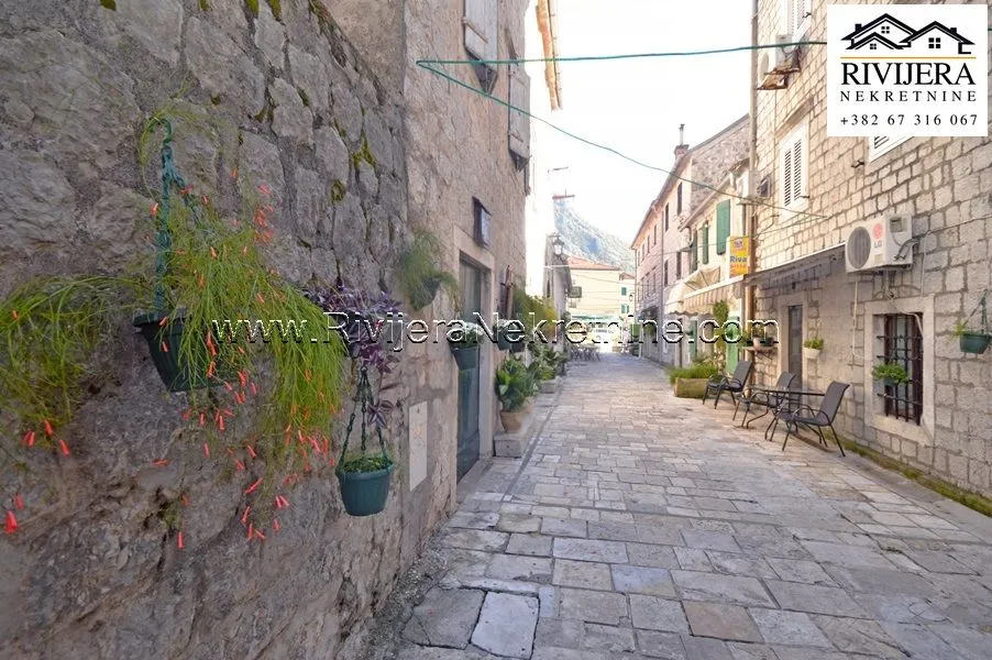 Sale, house, 350m², Risan, Kotor