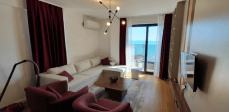 Izdavanje, dvosoban stan, 80m², Rafailovići, Budva