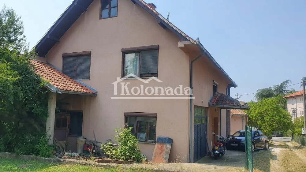 Prodaja, kuća, 210m², Sopot, Beograd