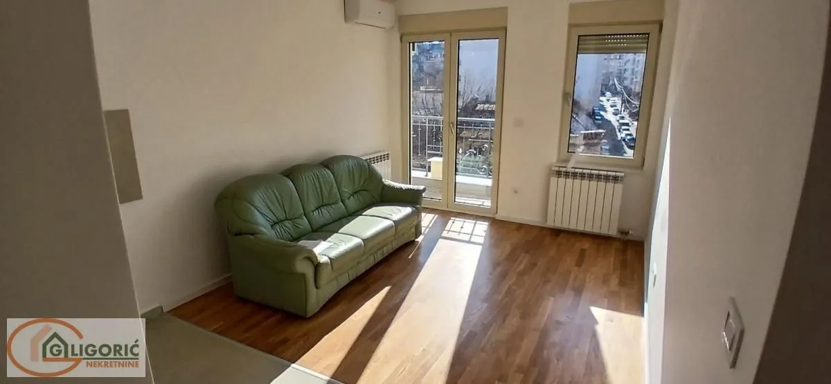 Prodaja, dvosoban stan, 51m², Đeram Pijaca, Beograd