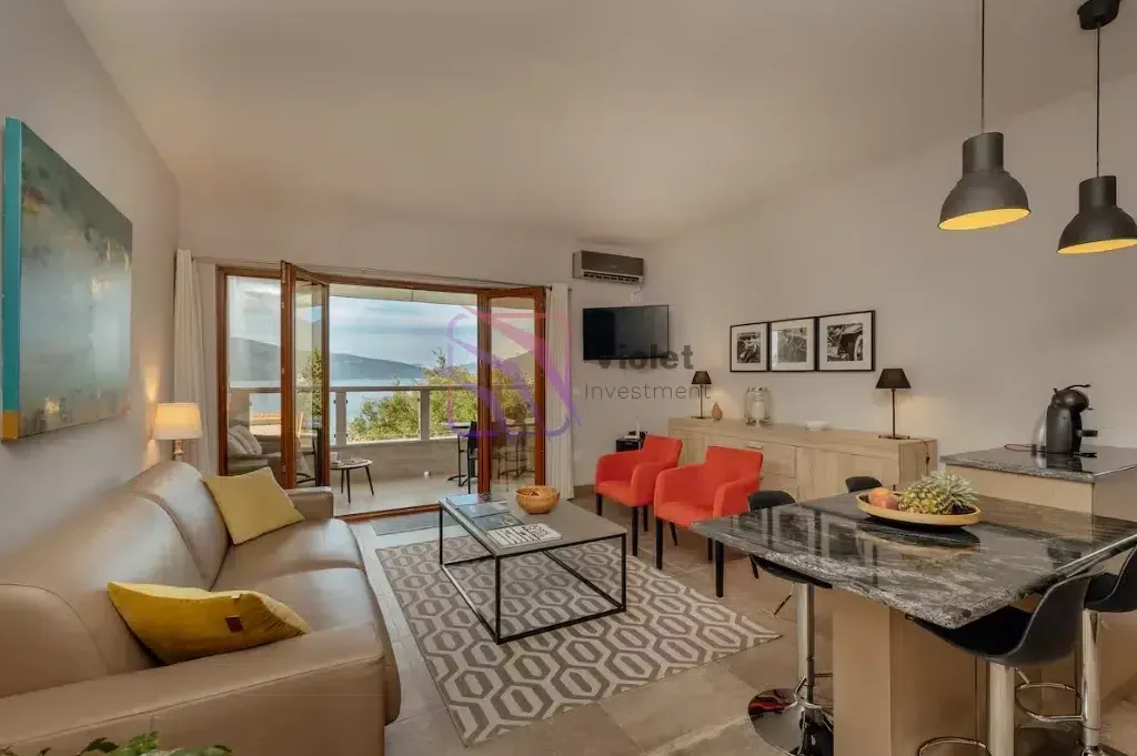 Prodaja, dvosoban stan, 106m², Donja Lastva, Tivat