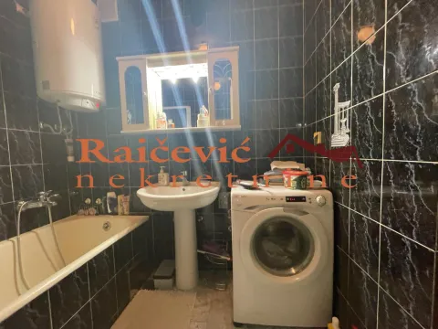 Izdavanje, trosoban stan, 74m², Vračar Hram, Vračar Sve Podlokacije - image 14