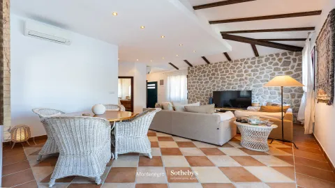 Prodaja, dvosoban stan, 101m², Kostanjica, Kotor - image 19